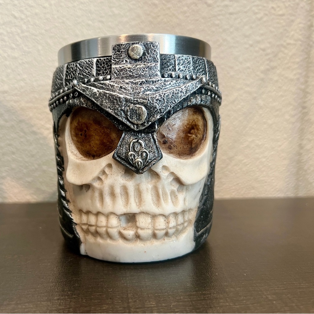Skull Stein mug cup NEW! Halloween